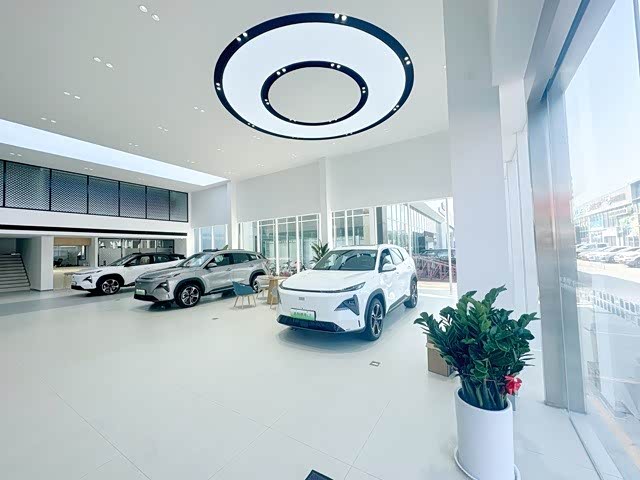 新车展示区