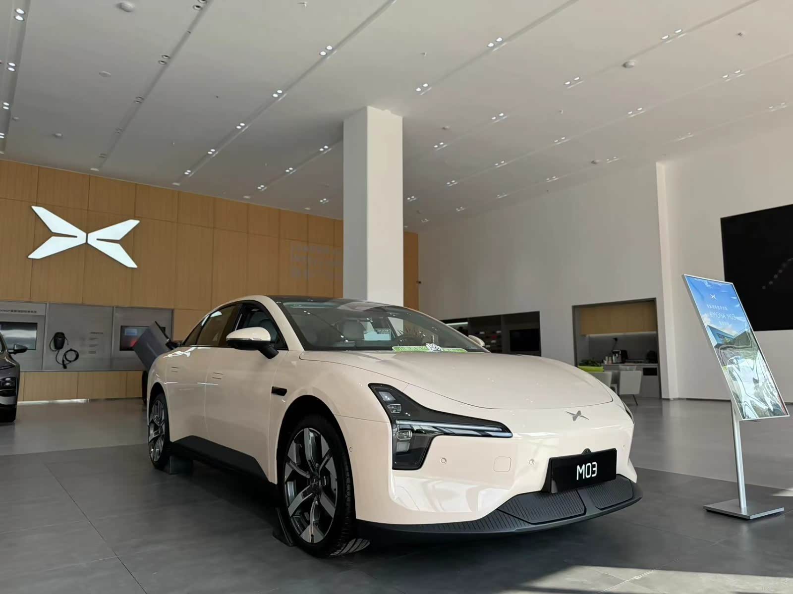 新车展示区