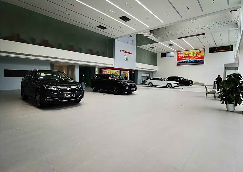 新车展示区