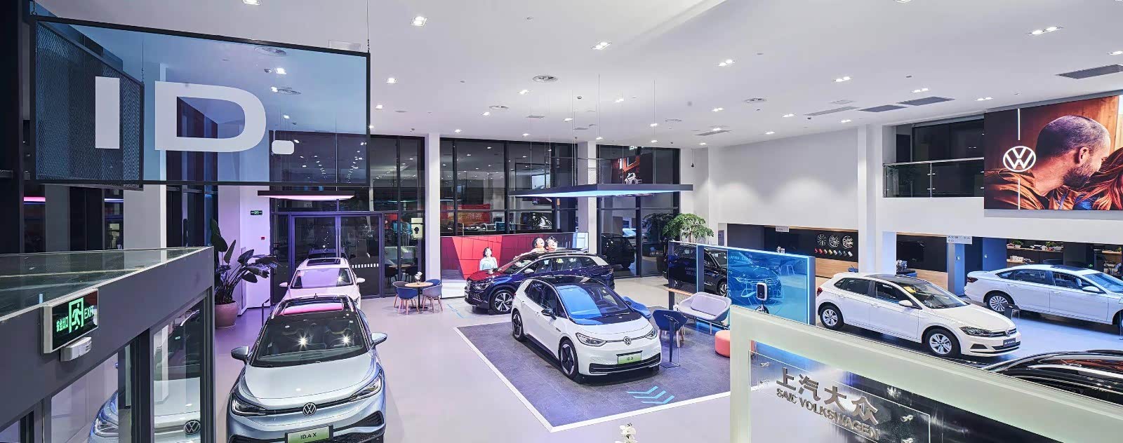 新车展示区