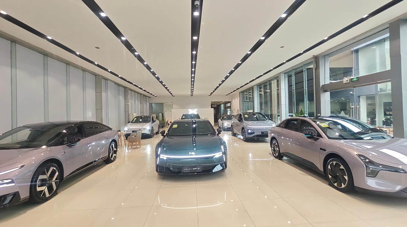 新车展示区