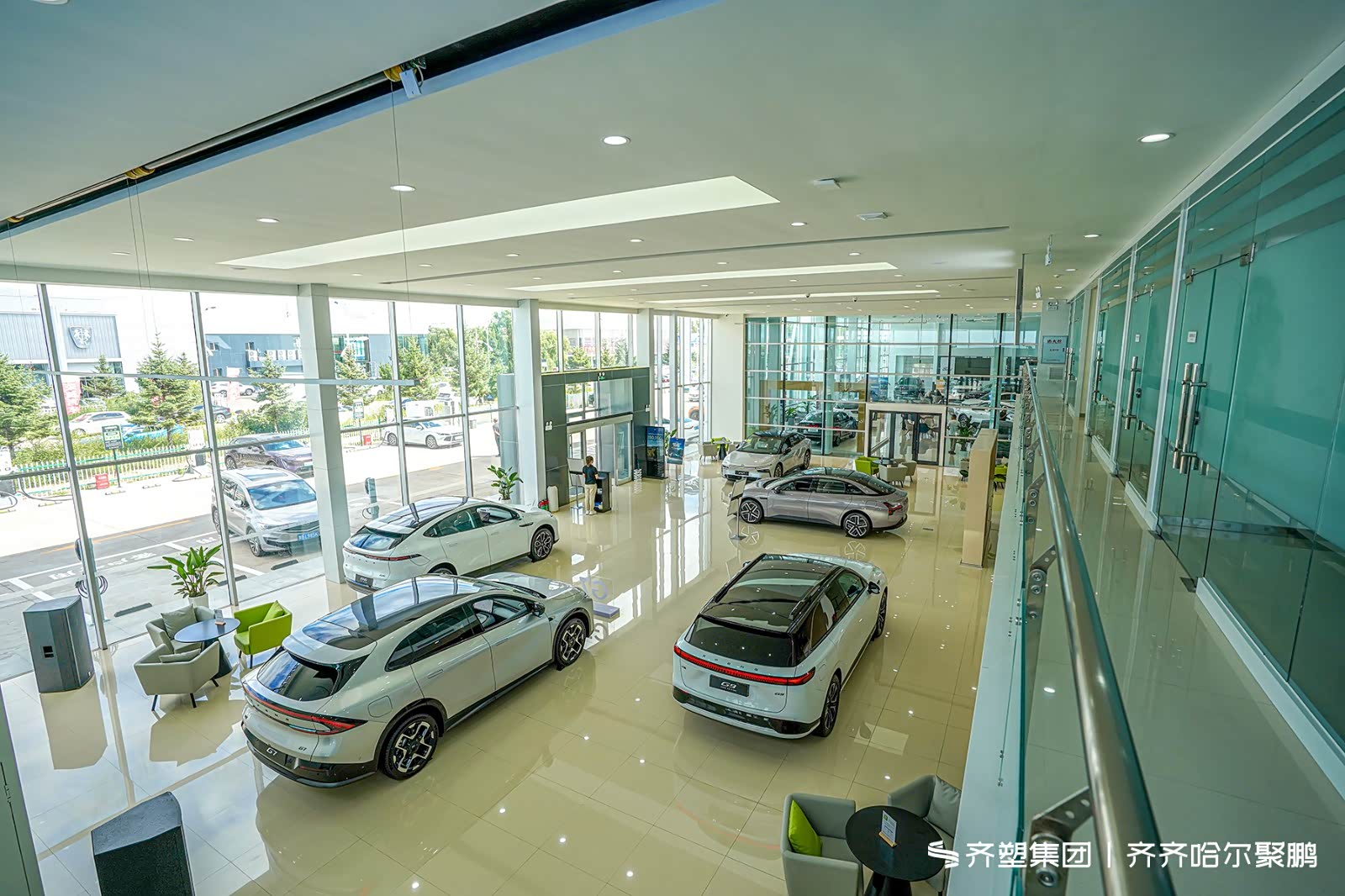 新车展示区