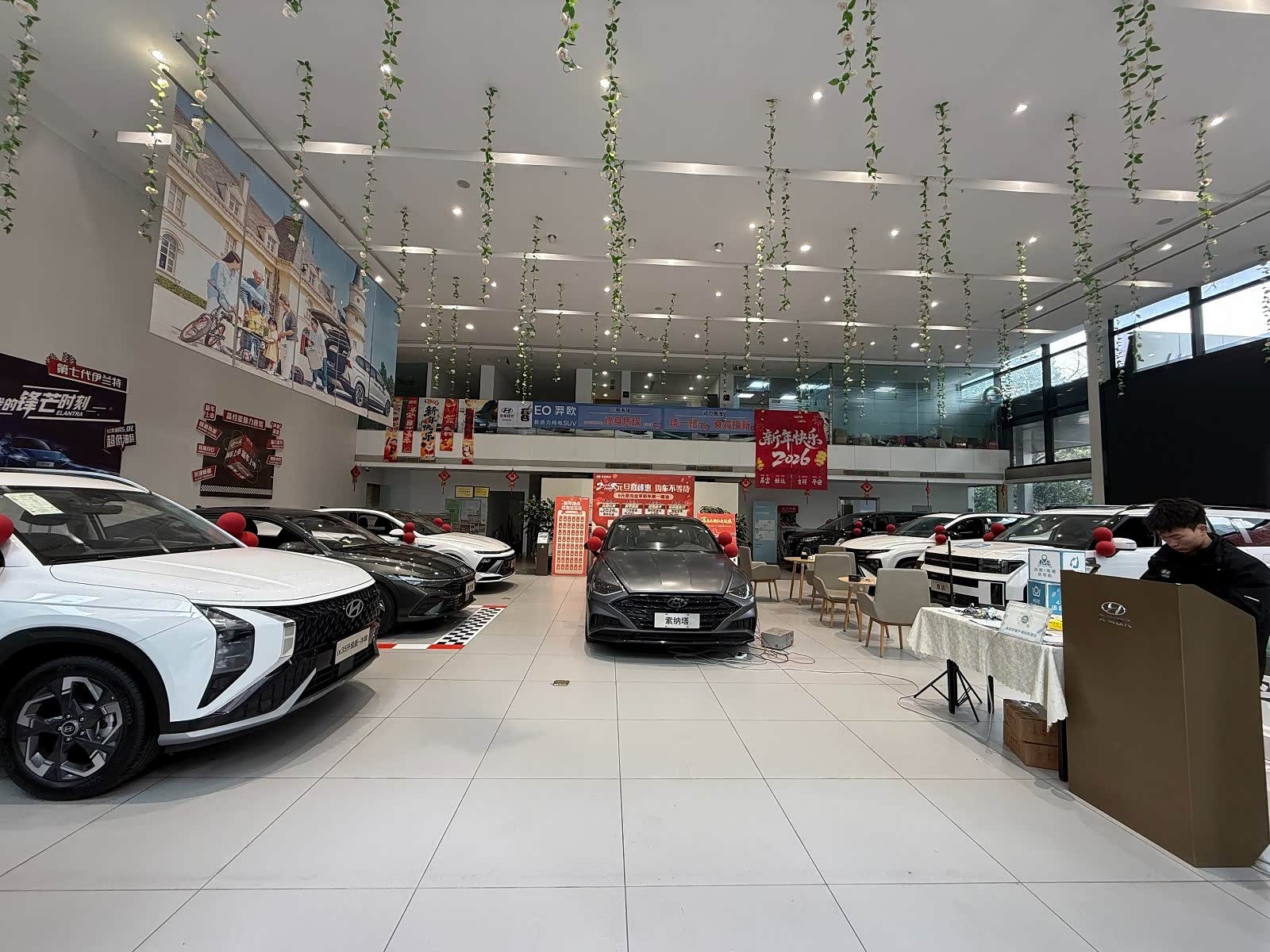 新车展示区