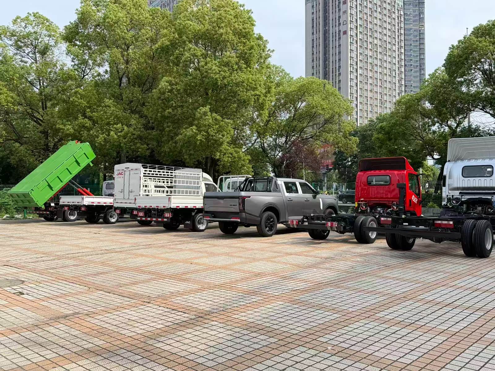 新车展示区