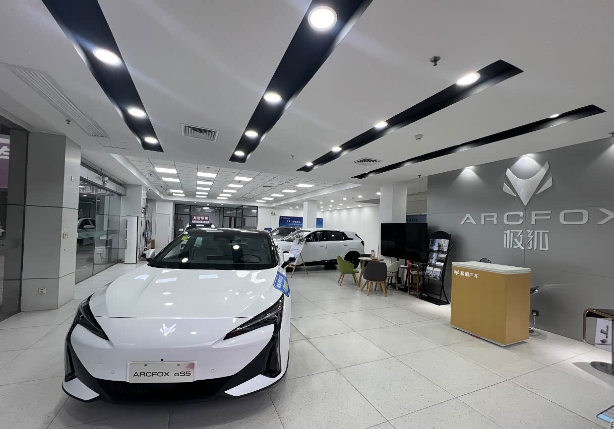 新车展示区