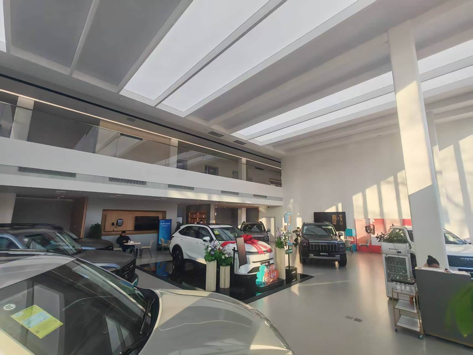新车展示区