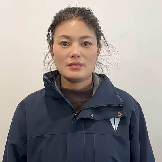 张莉