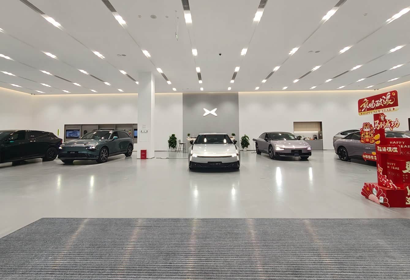 新车展示区