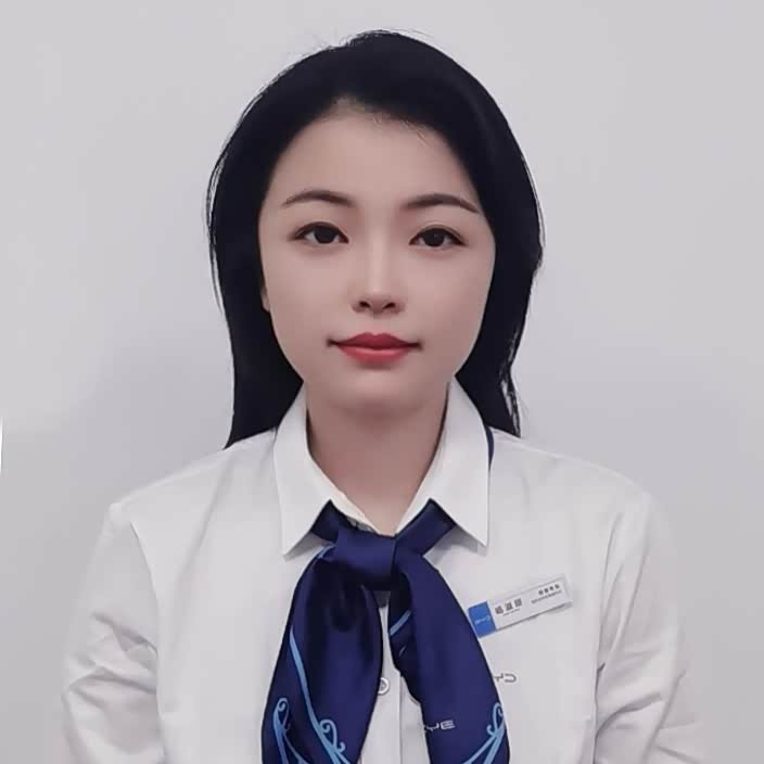 杨溢琼