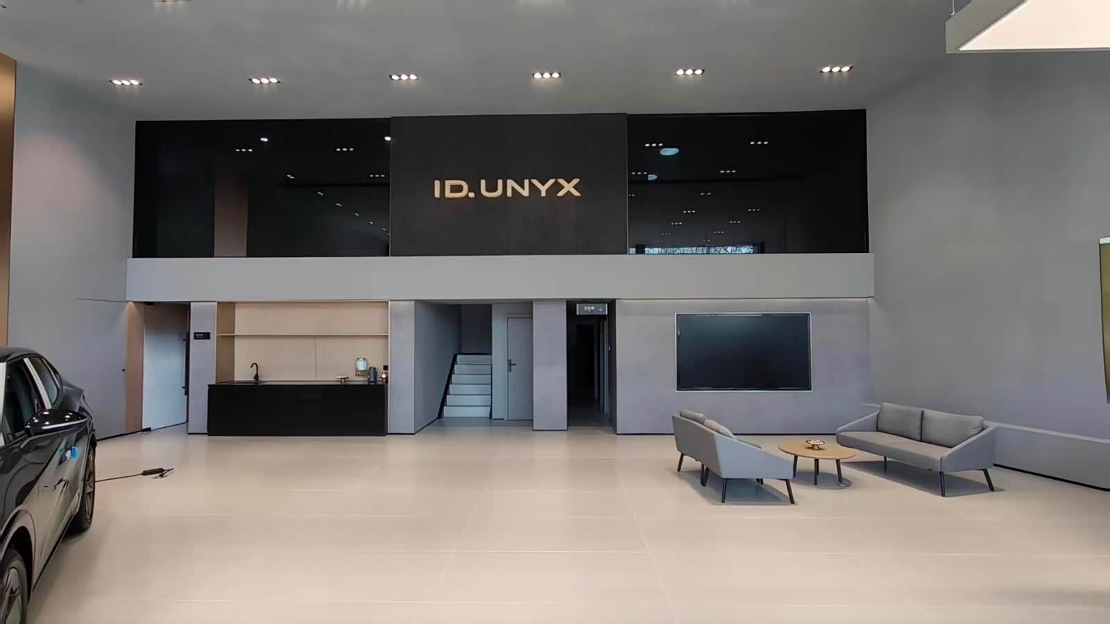 新车展示区