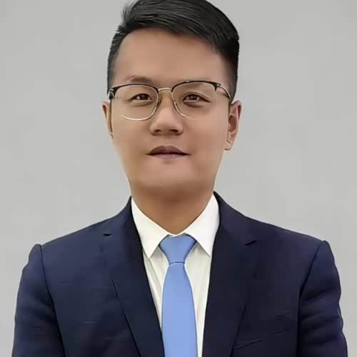 王明