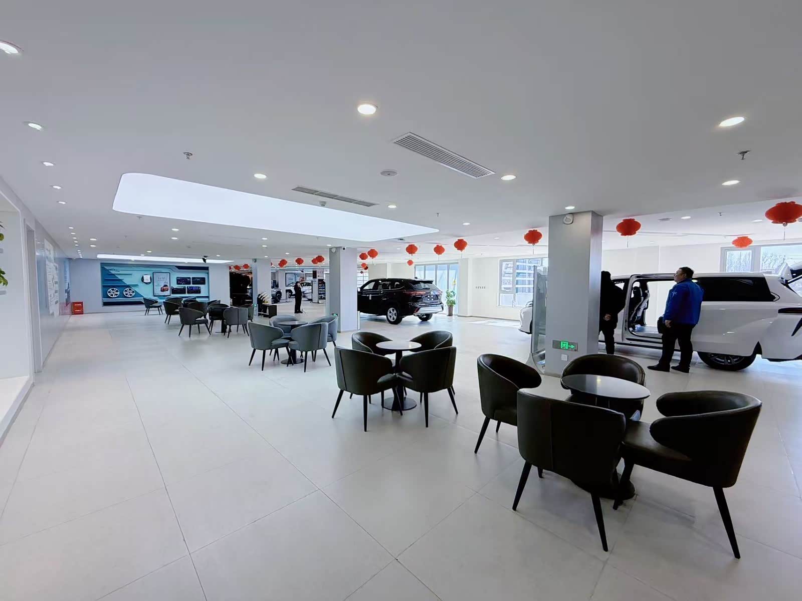 新车展示区
