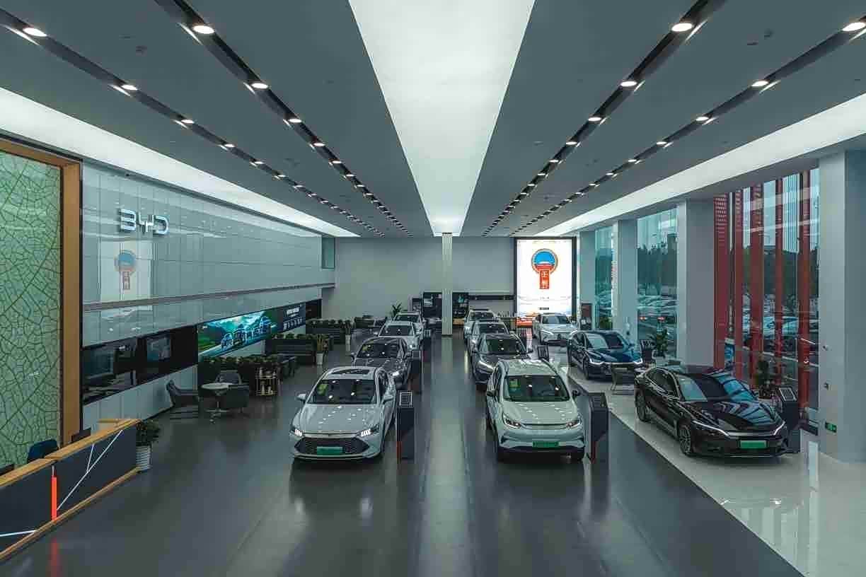 新车展示区