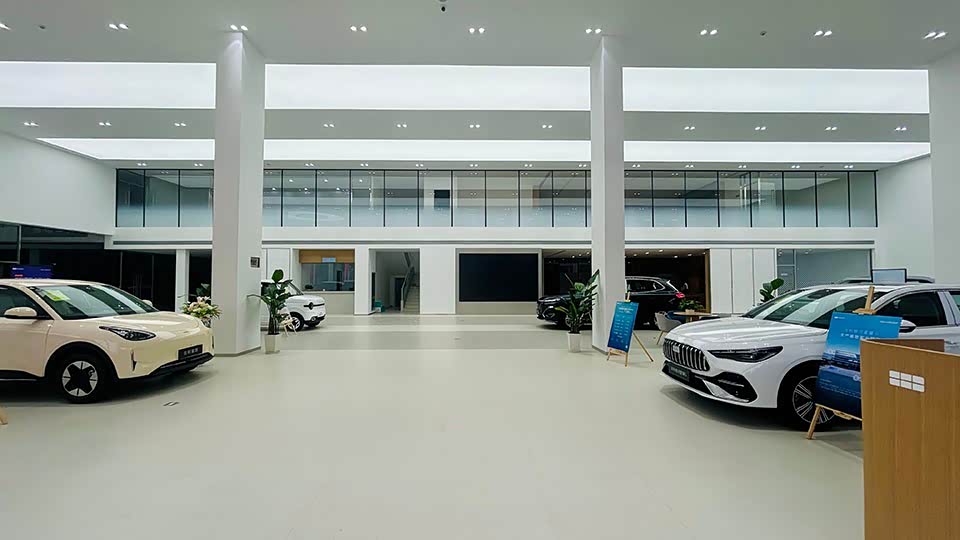 新车展示区