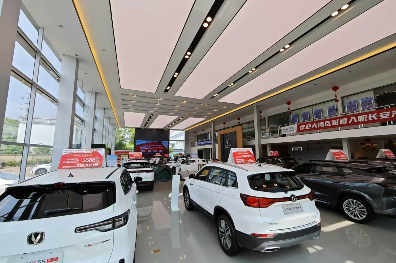 新车展示区