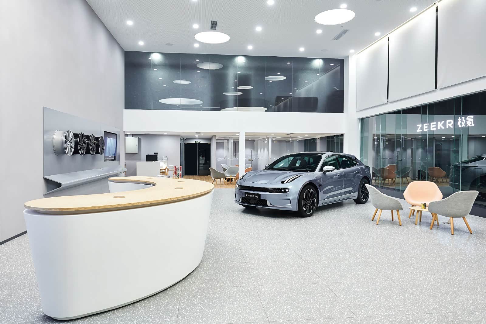 新车展示区