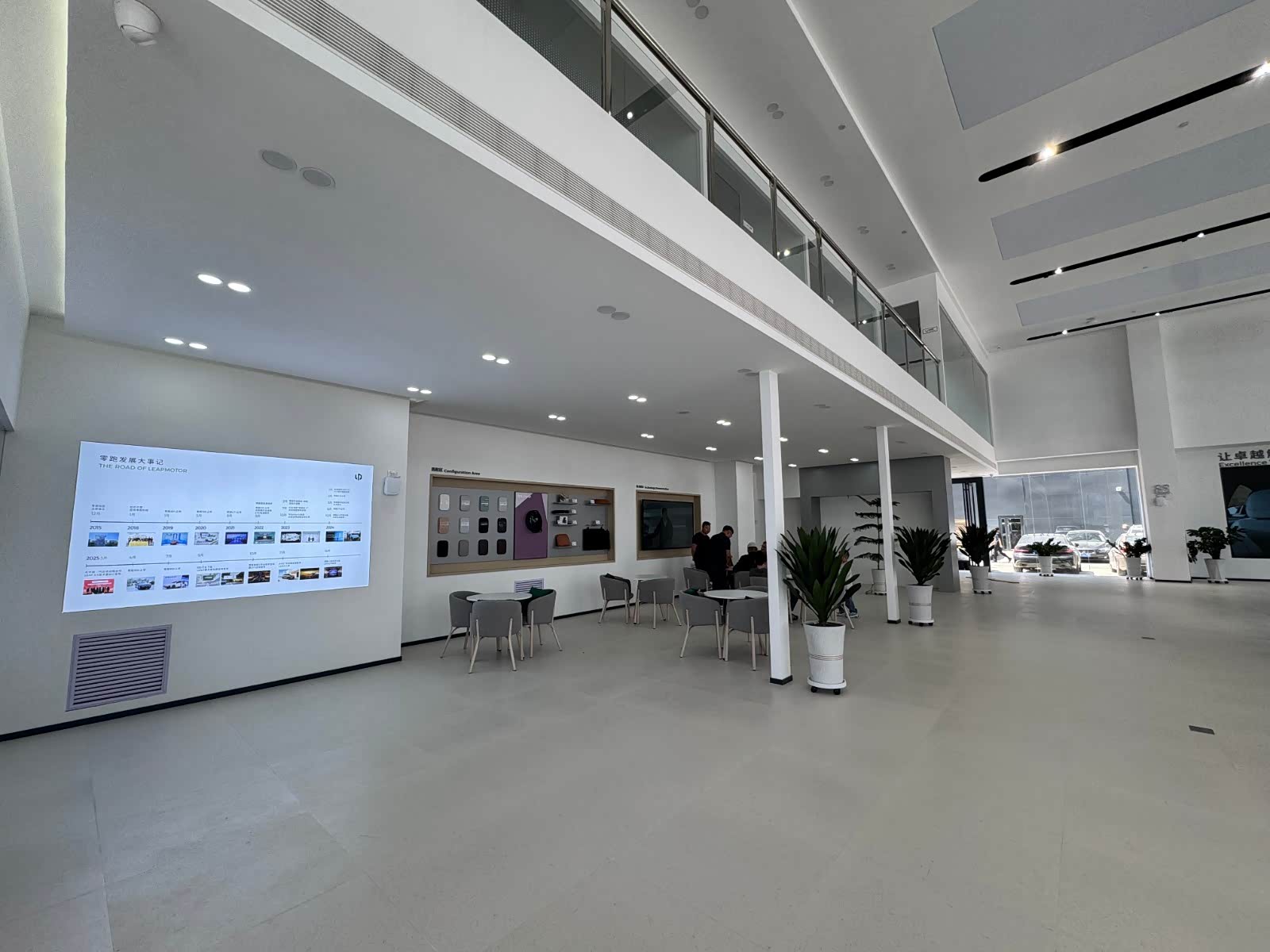 新车展示区
