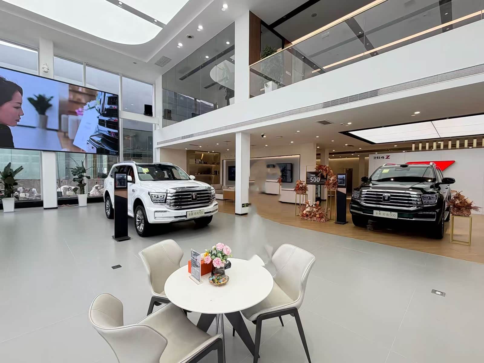 新车展示区