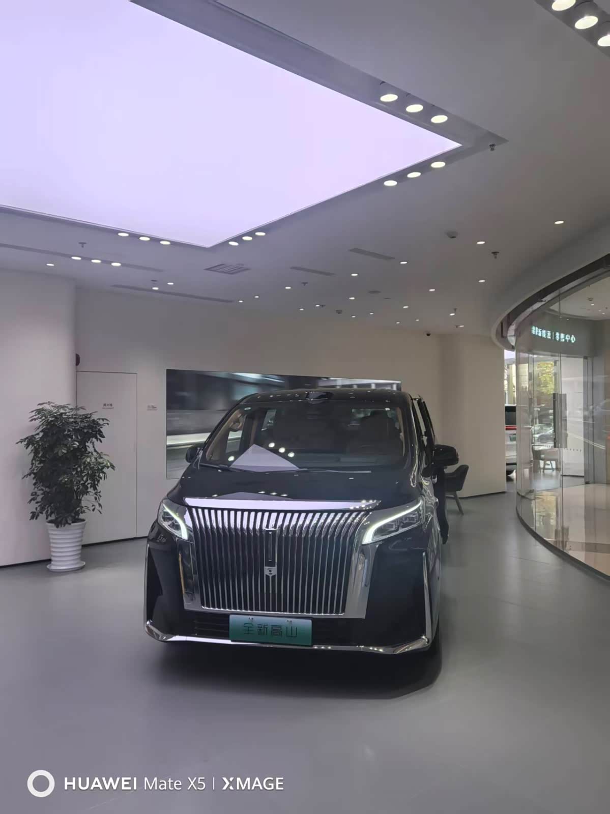 新车展示区