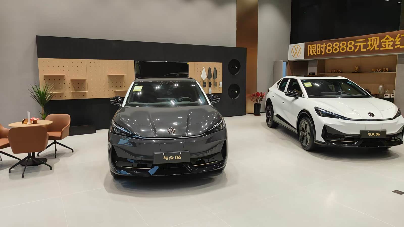 新车展示区