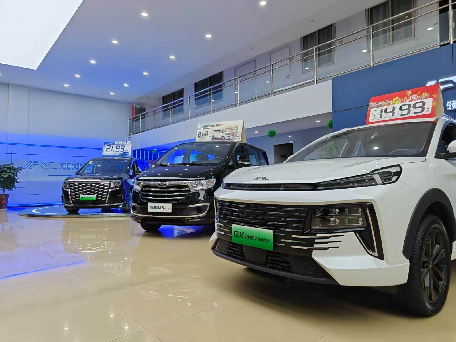 新车展示区