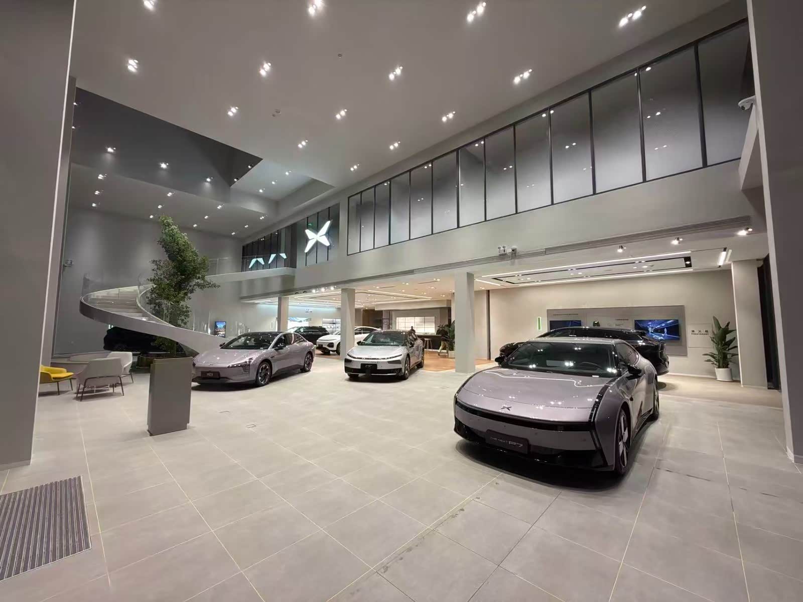 新车展示区