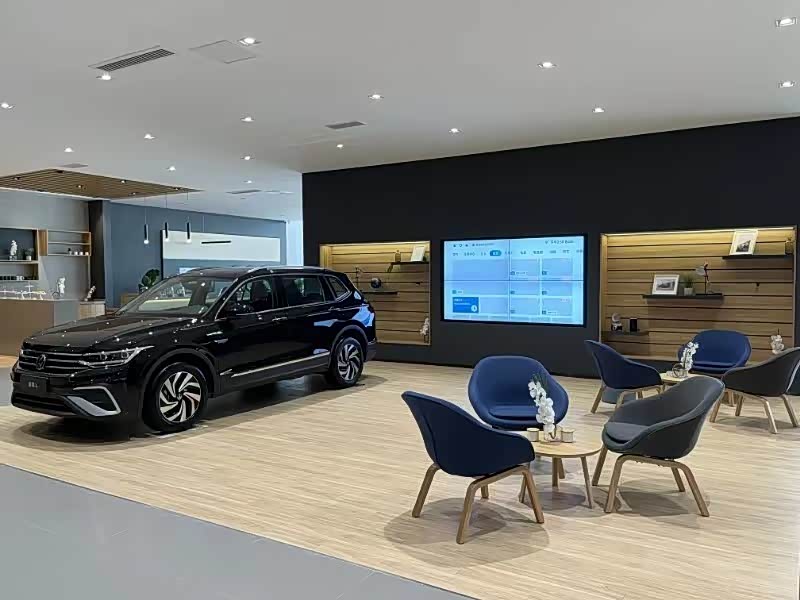 新车展示区