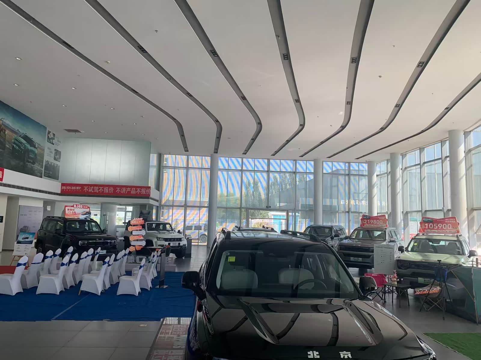 新车展示区