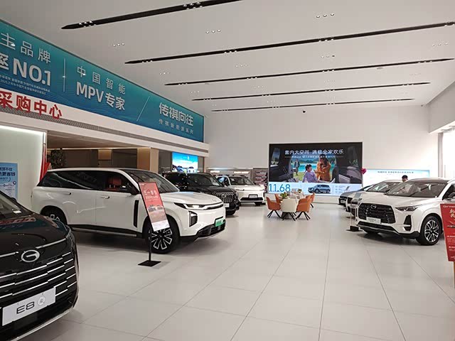 新车展示区