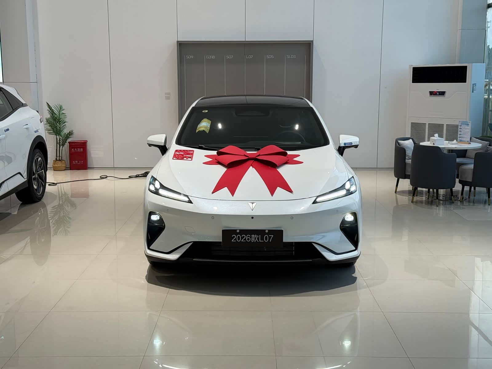 新车展示区