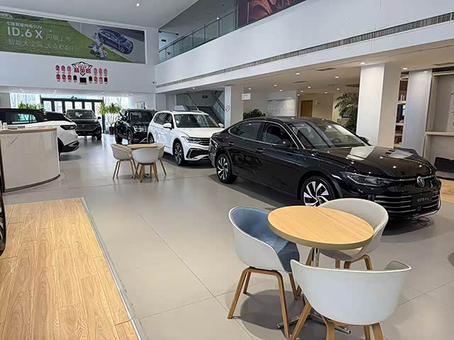 新车展示区