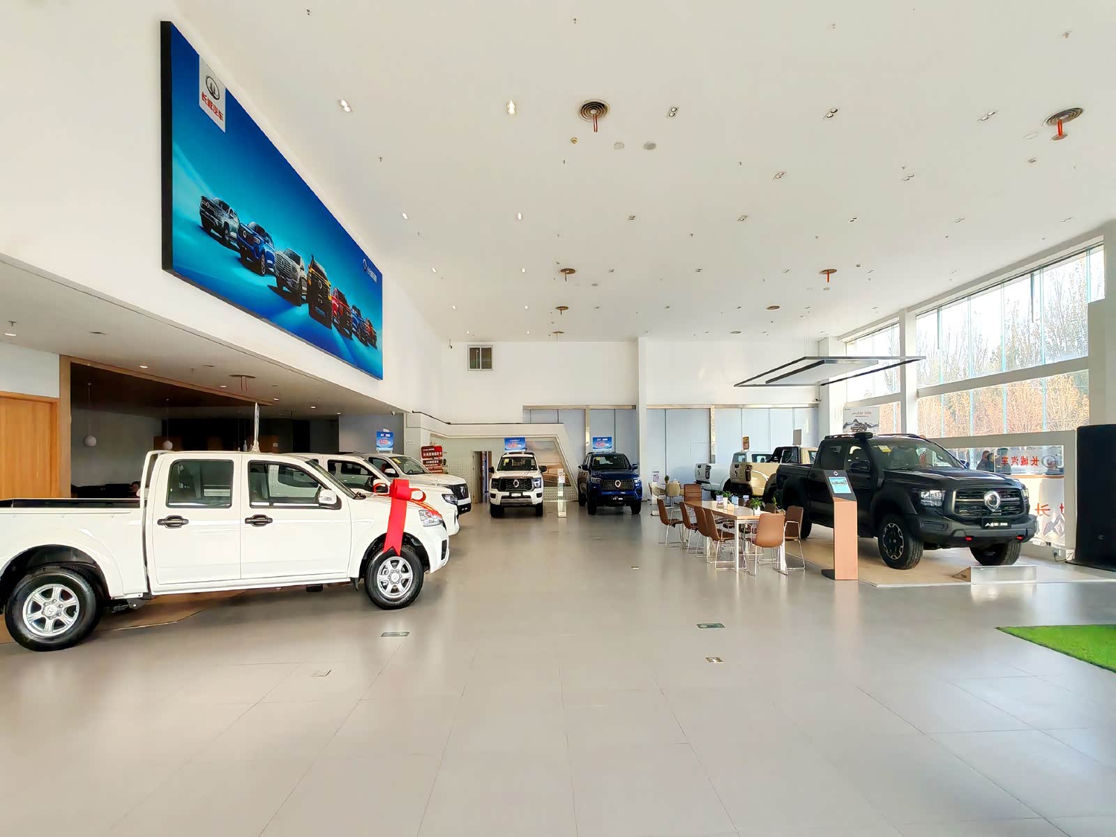新车展示区