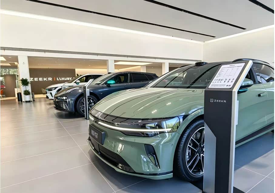 新车展示区