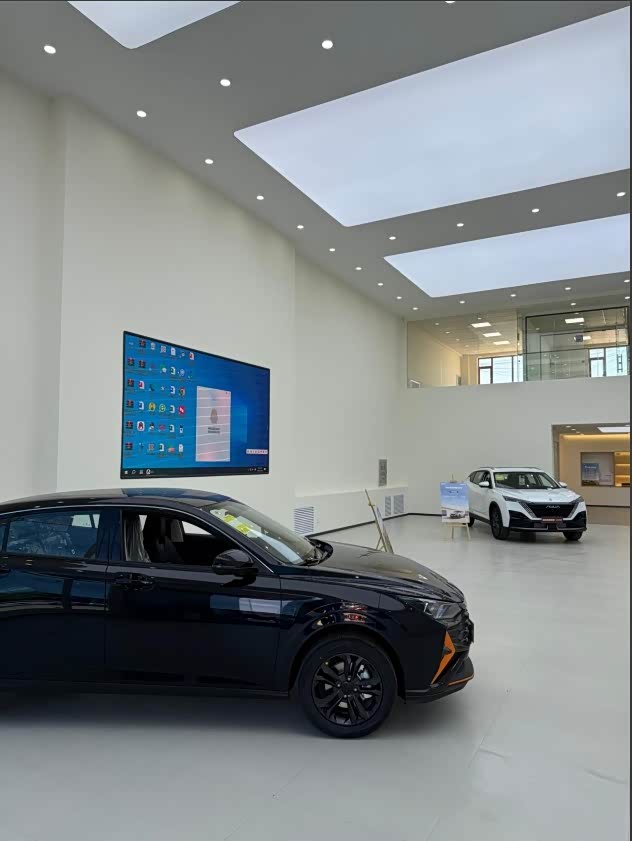 新车展示区