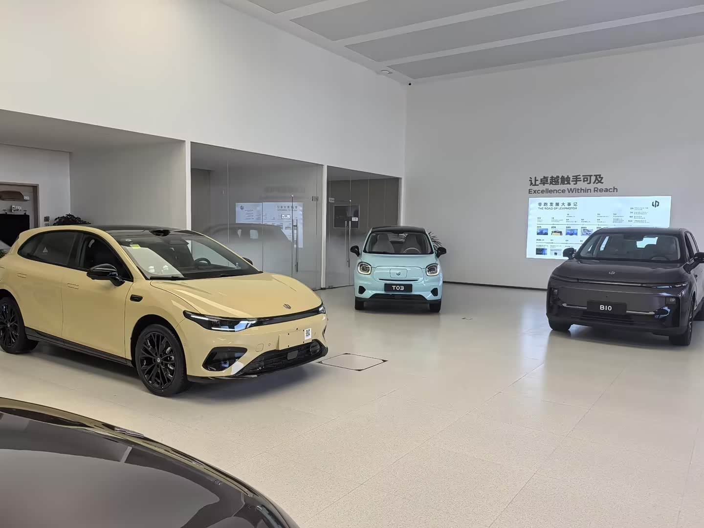 新车展示区