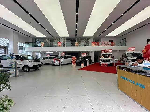 新车展示区