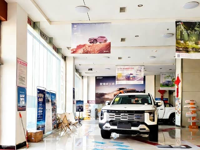 新车展示区
