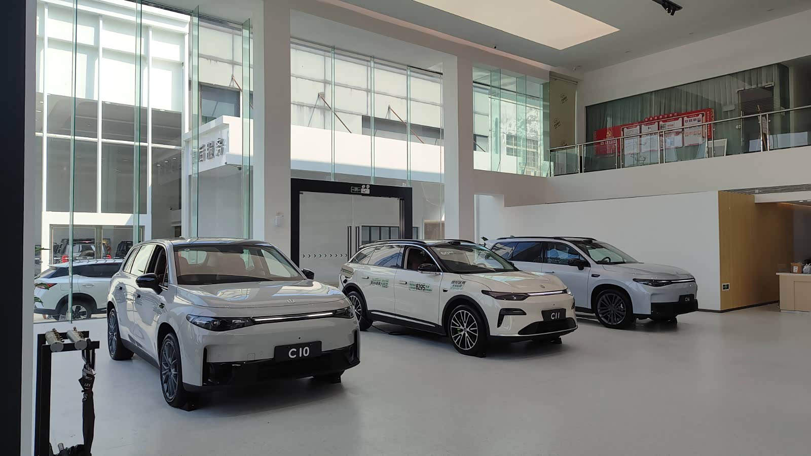 新车展示区