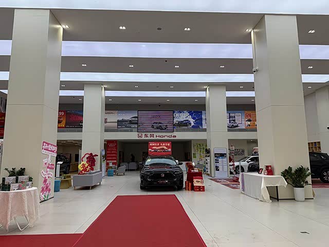 新车展示区