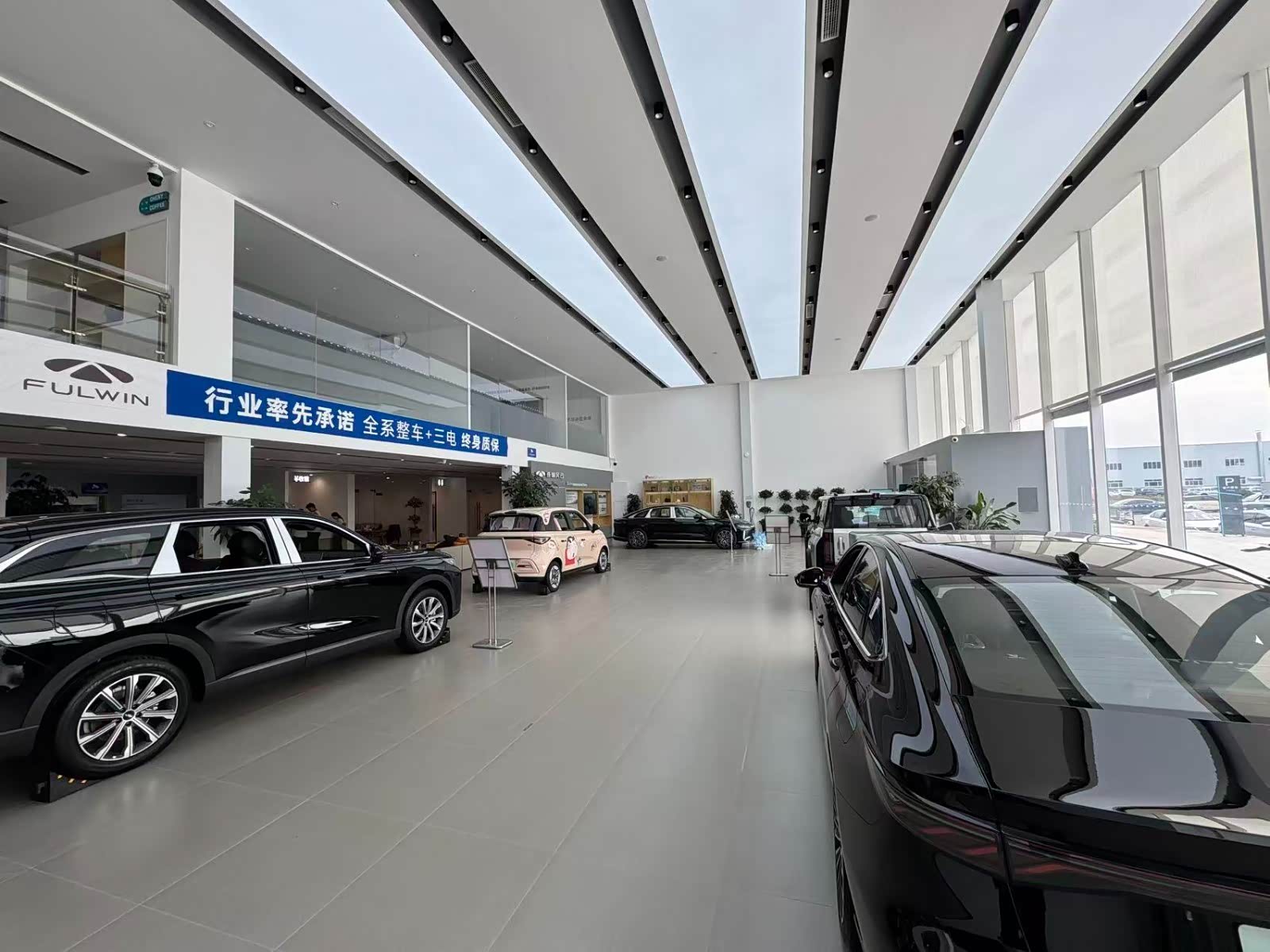 新车展示区