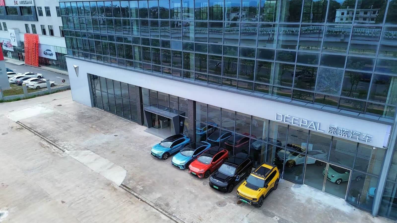 深蓝汽车赣州赣南汽车城店