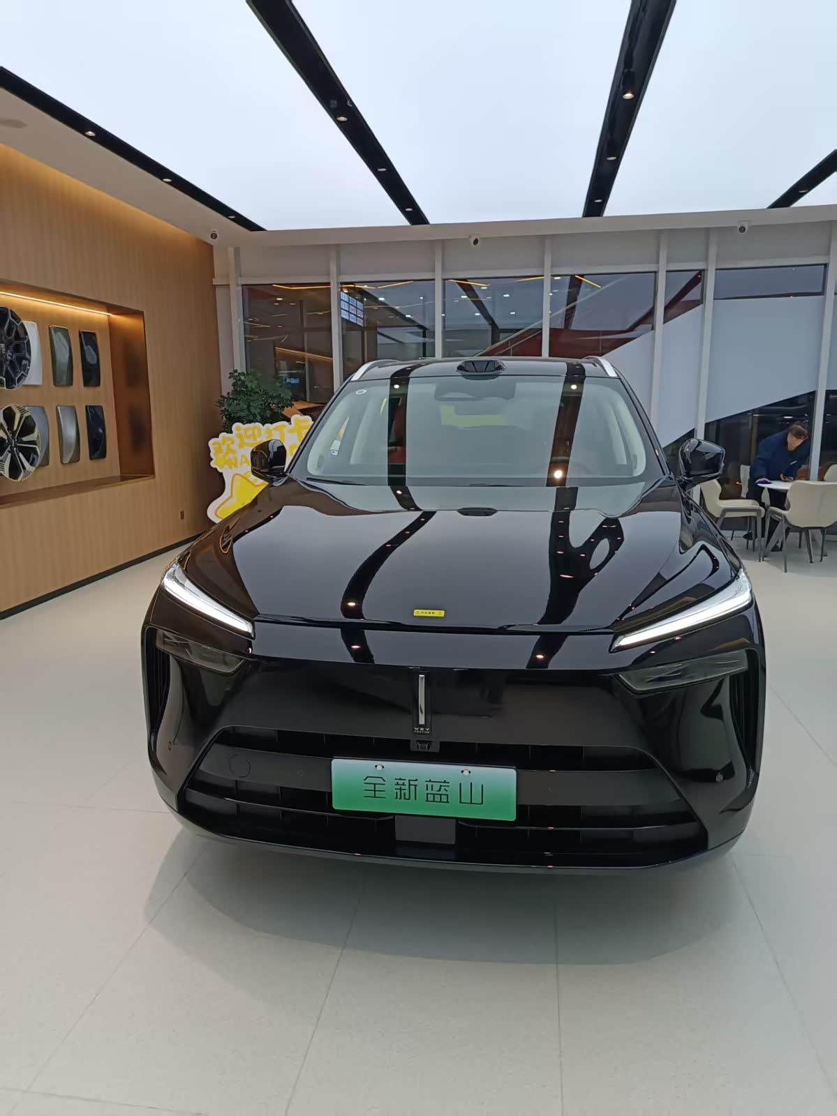 新车展示区
