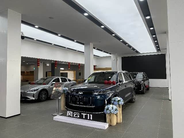 新车展示区