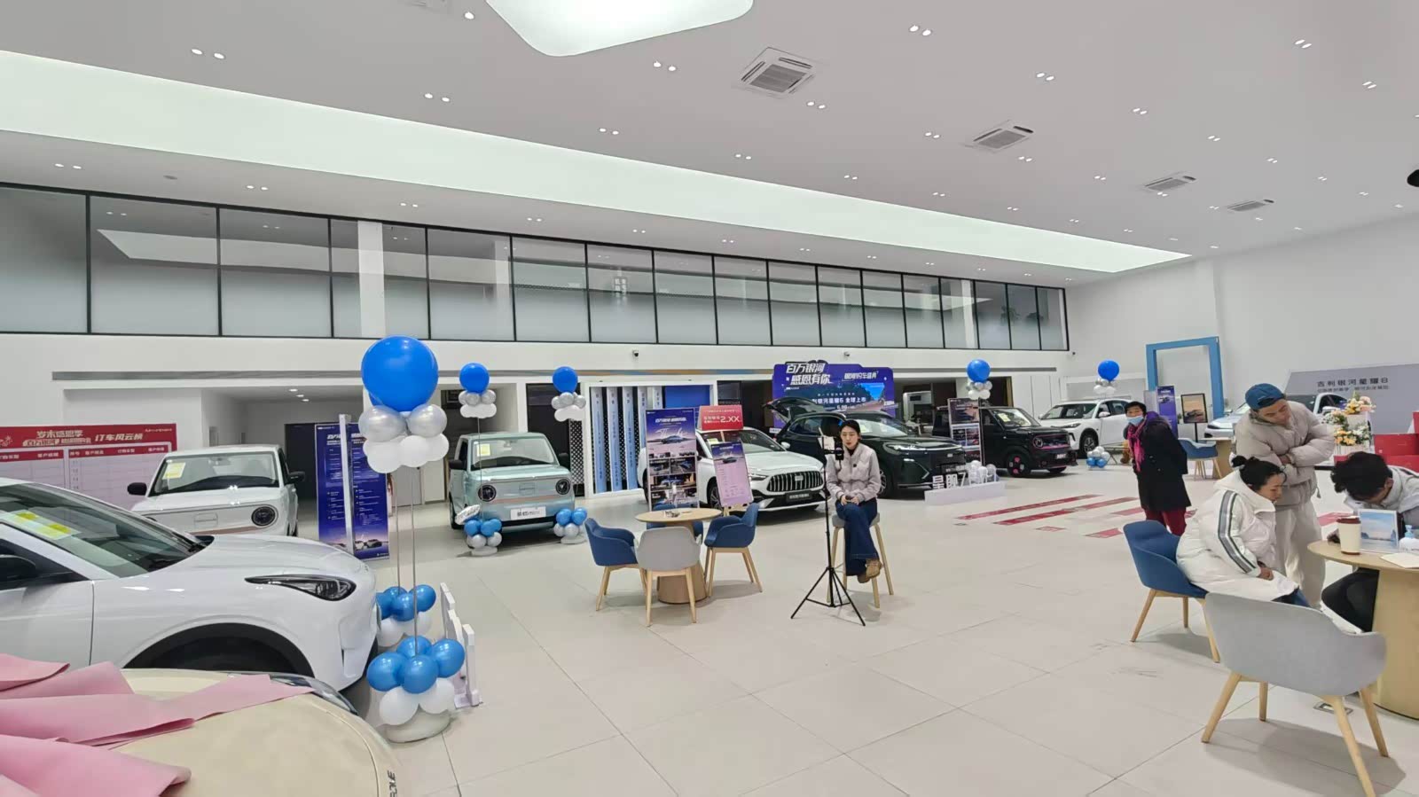 新车展示区