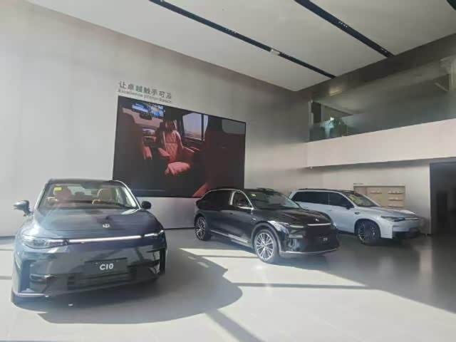 新车展示区