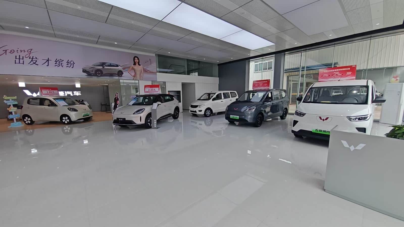 新车展示区