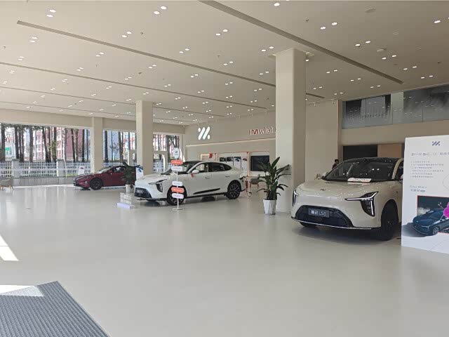 新车展示区