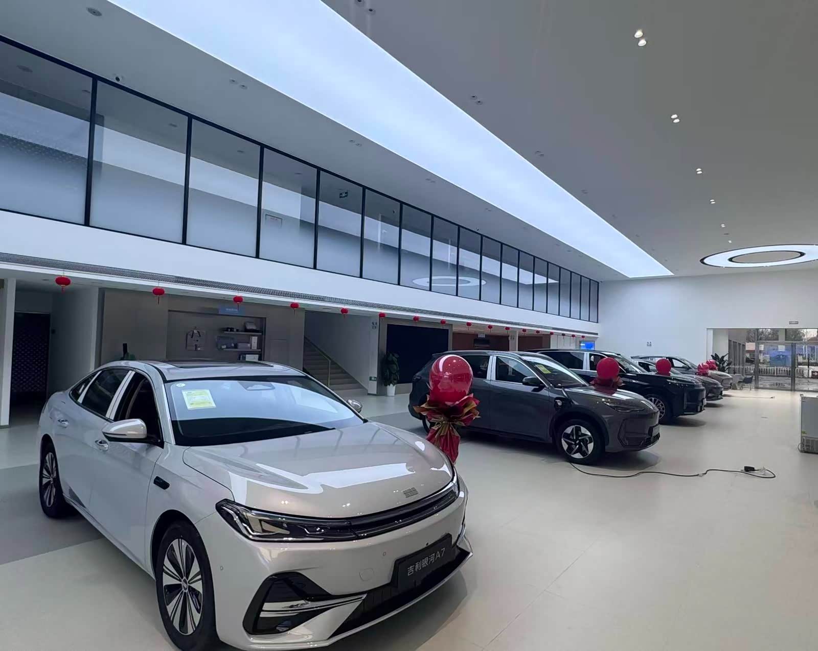 新车展示区