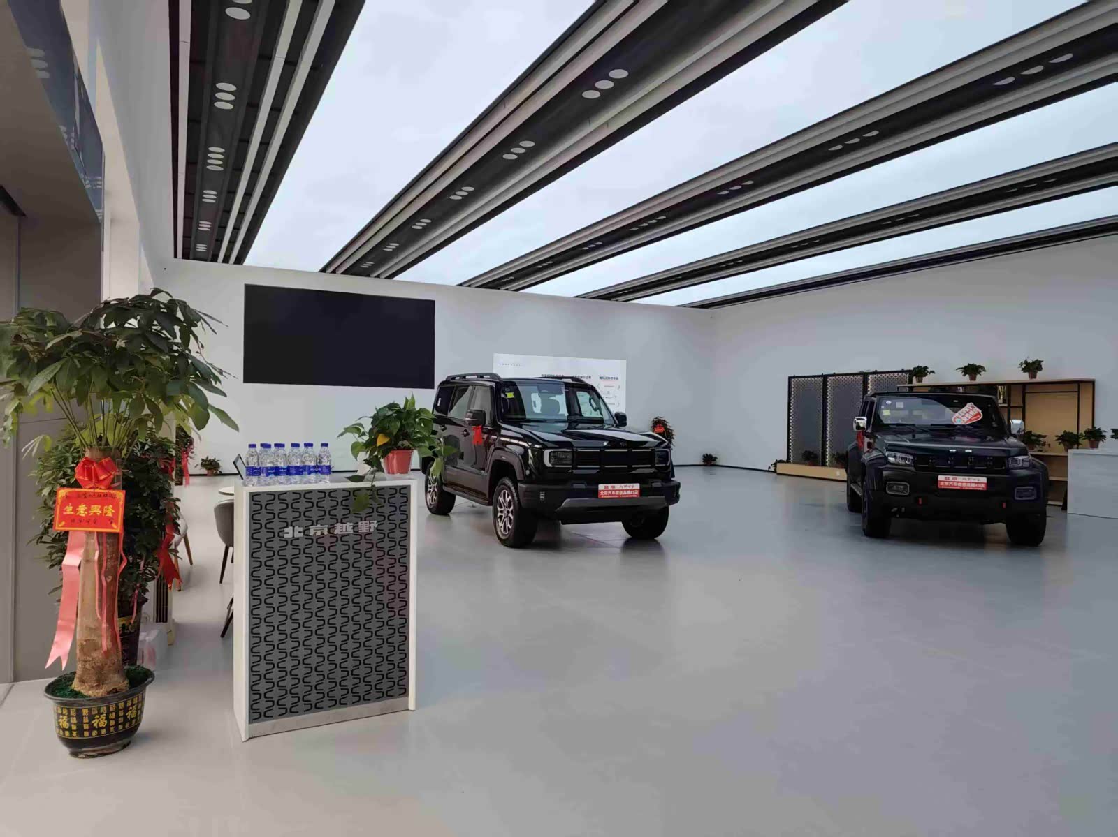 新车展示区