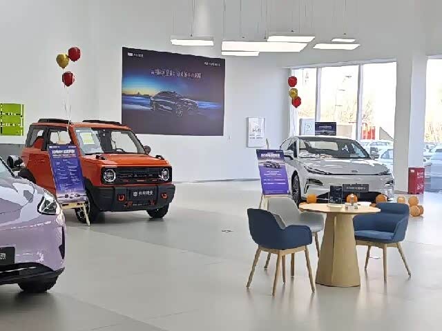 新车展示区